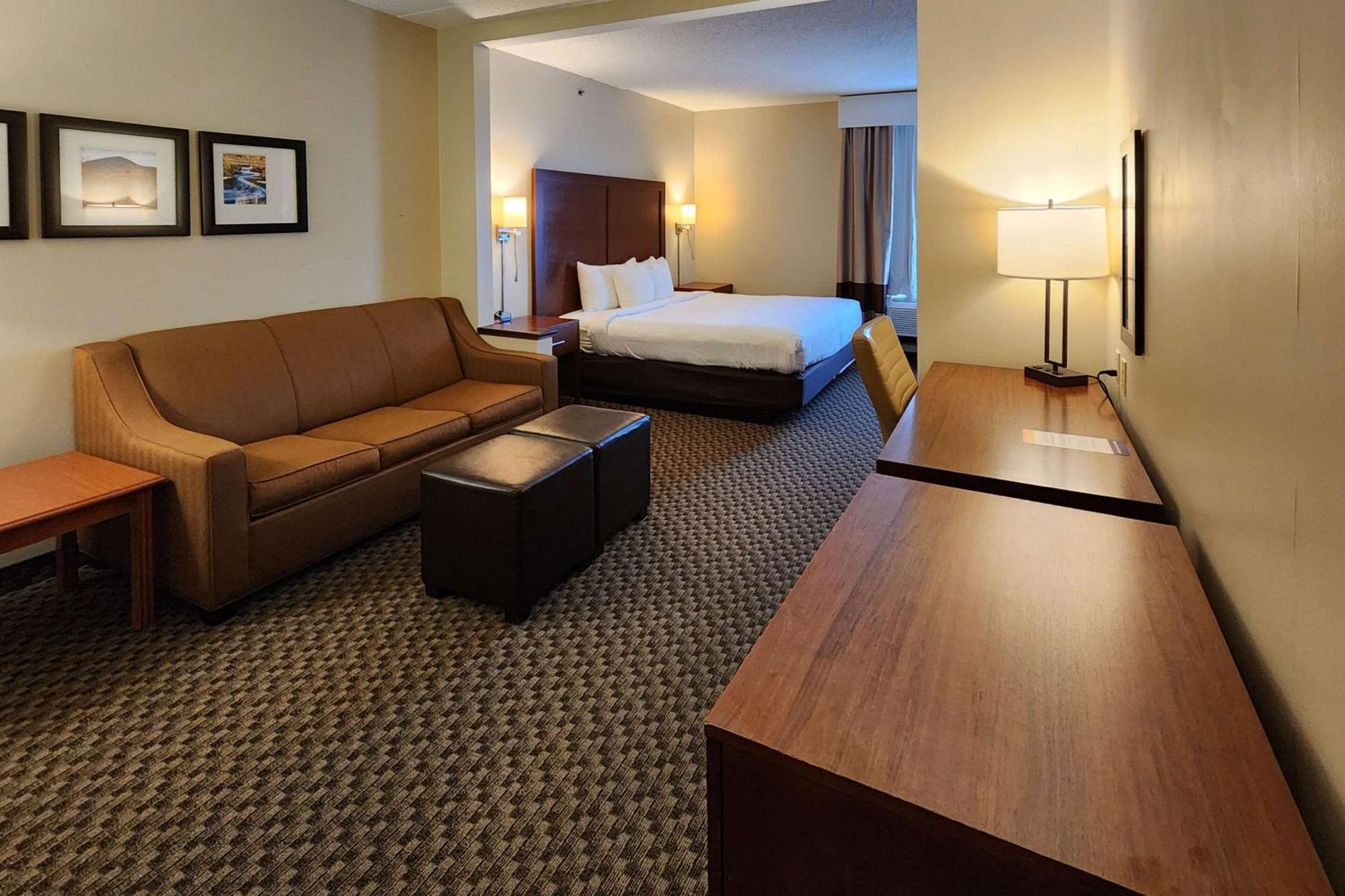 Comfort Inn & Suites Mount Pocono Εξωτερικό φωτογραφία